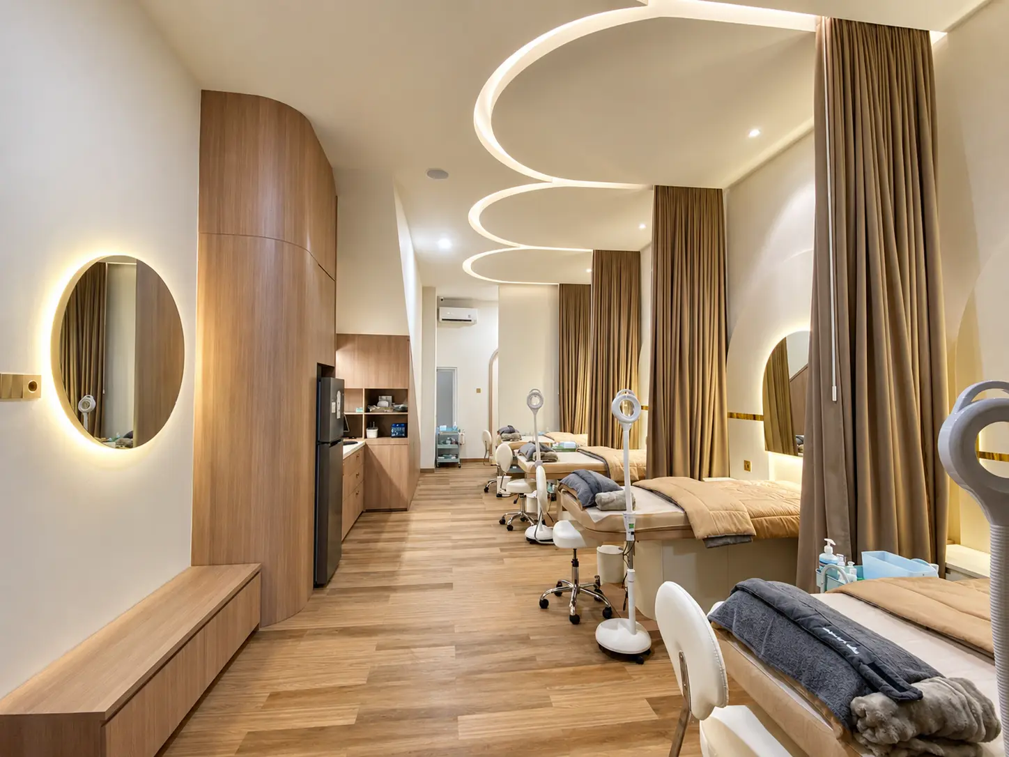 Ruang treatment Agneskin Aesthetic Clinic